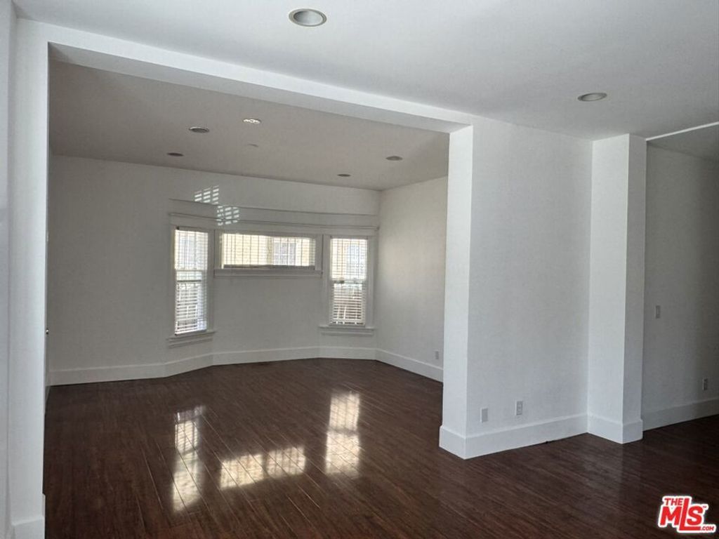 2905 W 14th Street, Los Angeles