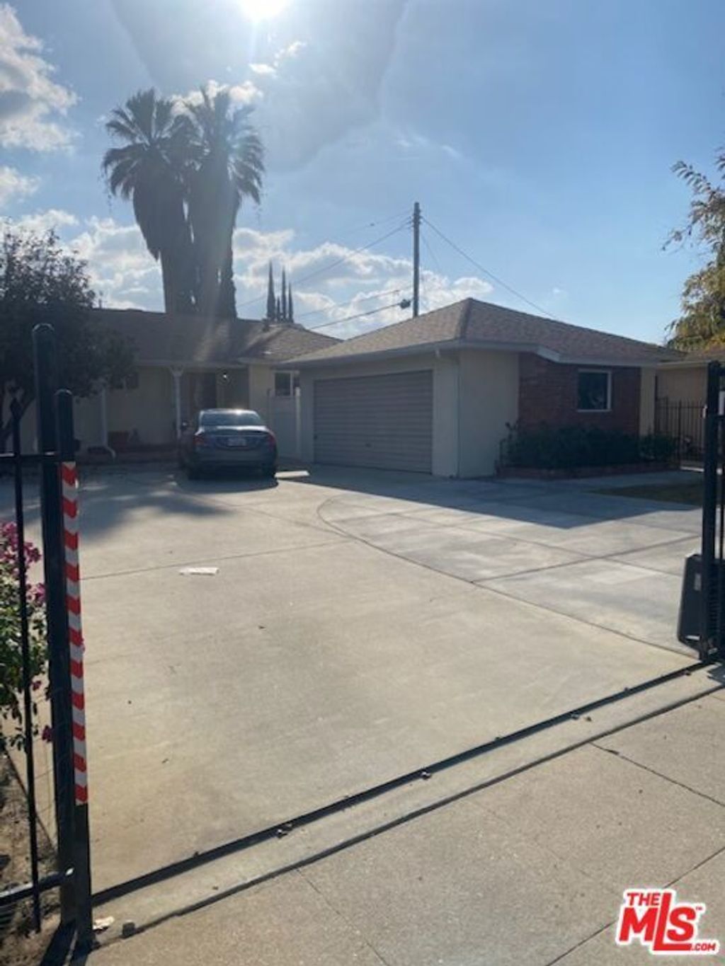 20412 Enadia Way, Winnetka