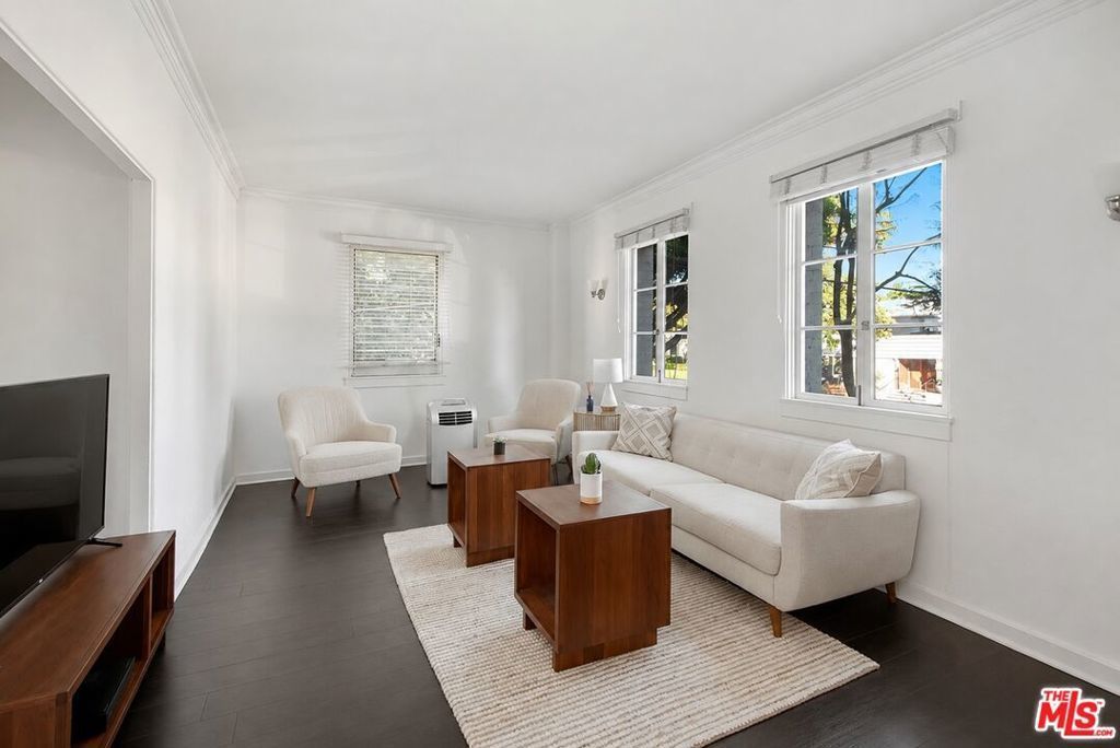 1201 N Crescent Heights Boulevard # 207, West Hollywood