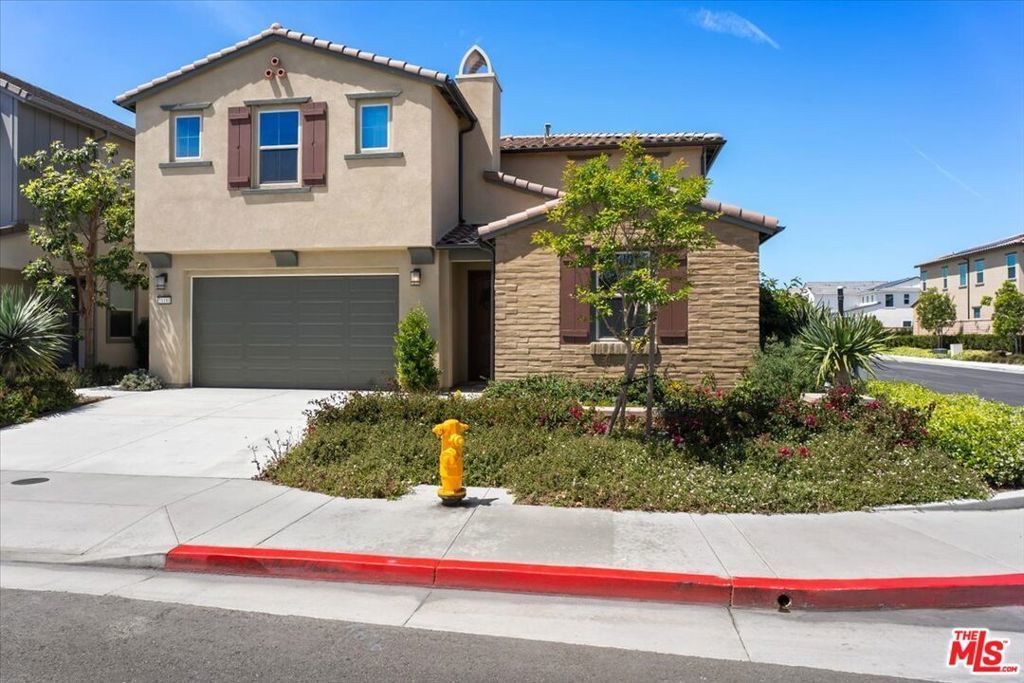 21181 Strathmoor Lane, Huntington Beach