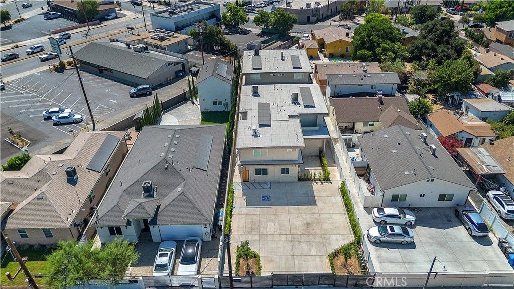 10882 1/2 Dora Street, Sun Valley