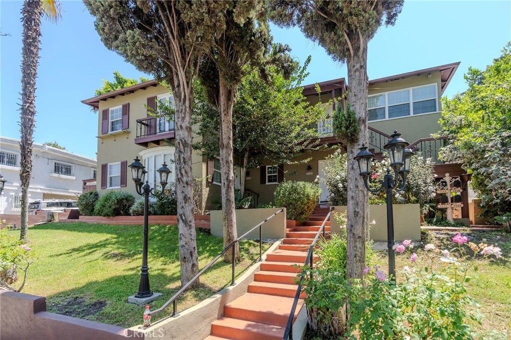 3314 Barham Boulevard, Los Angeles