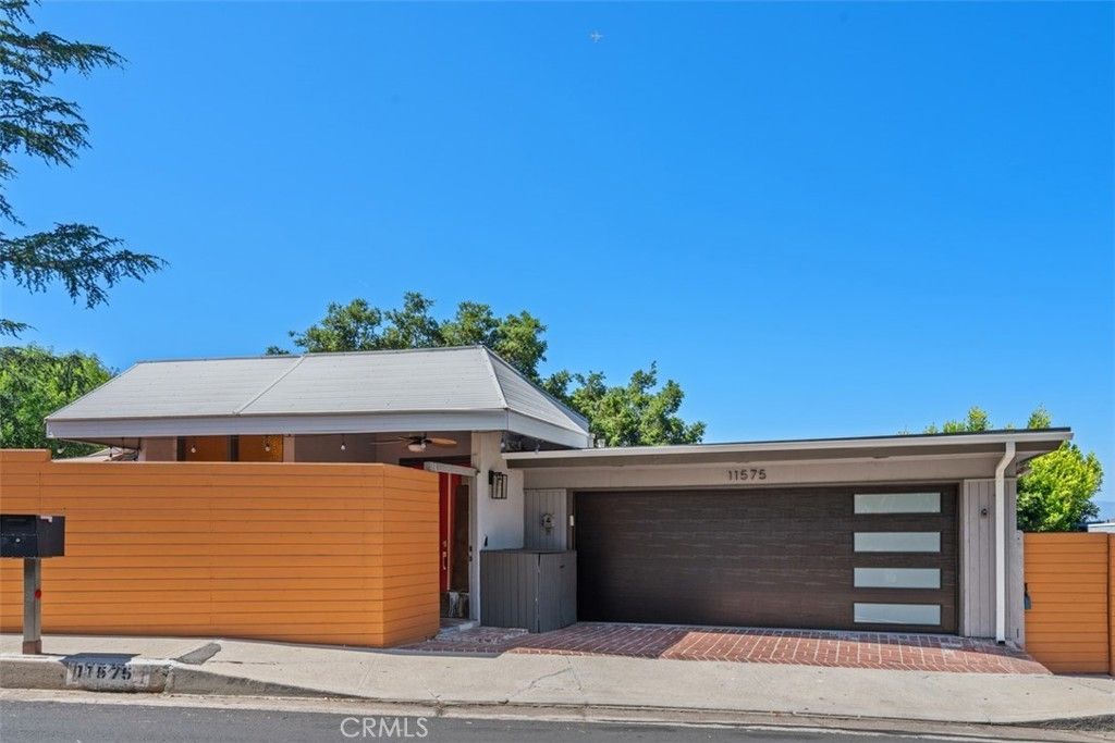 11575 Sunshine Terrace, Studio City