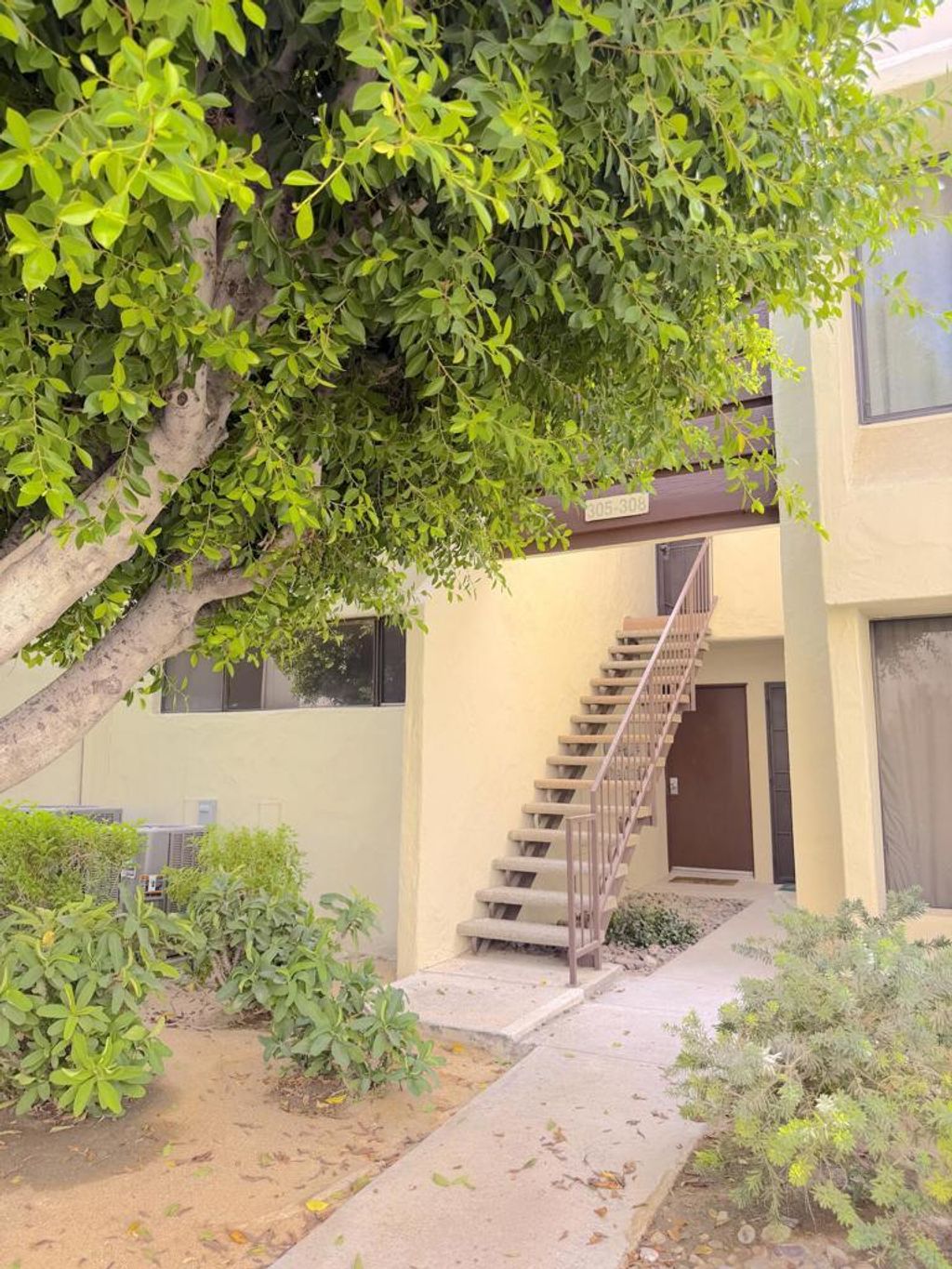 1655 E Palm Canyon Drive # 307, Palm Springs