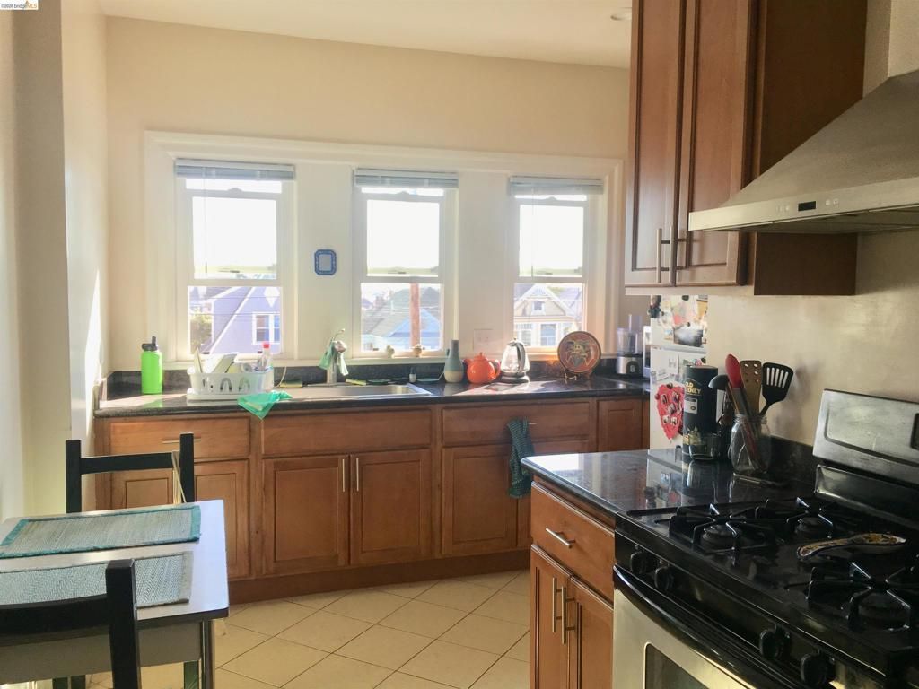 2448 Foothill Blvd, Oakland
