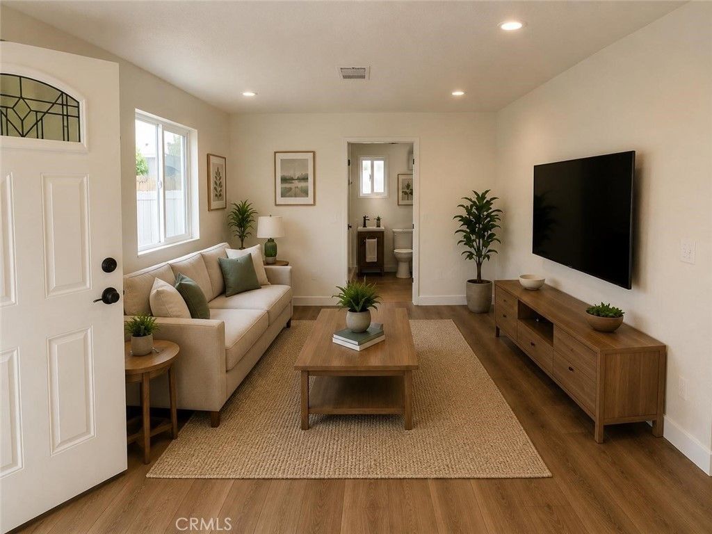 5528 W 118th Place, Inglewood