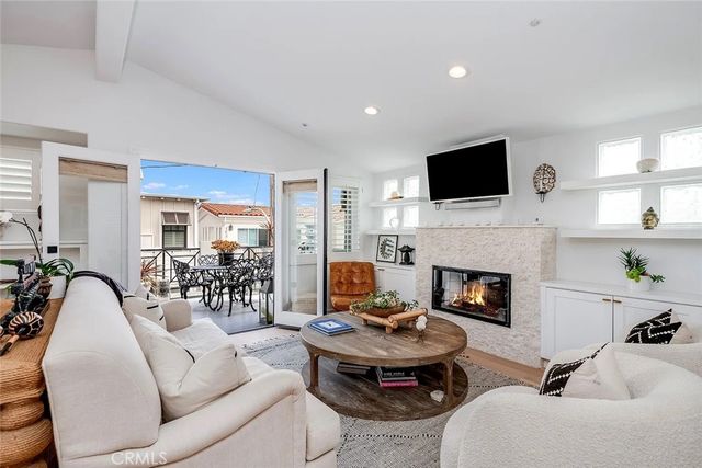 433 Marine B, Manhattan Beach.