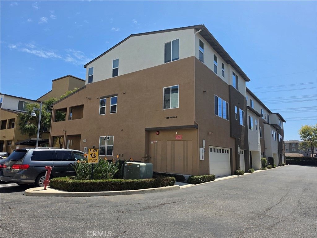 1568 W Artesia # D, Gardena