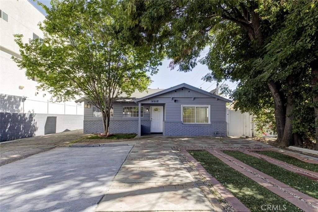 14918 Wyandotte, Los Angeles