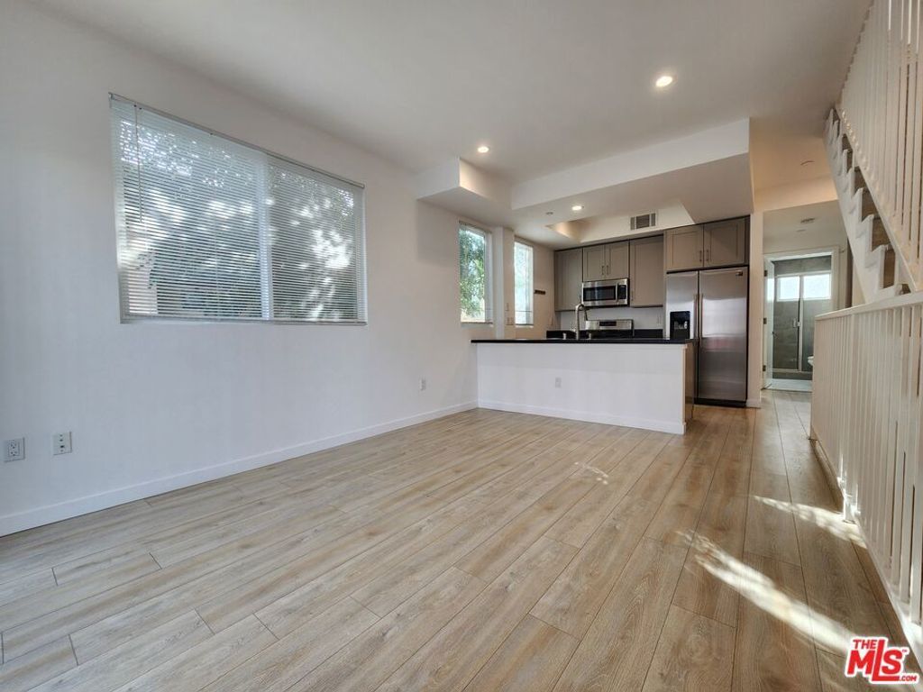 1211 1/2 Fedora Street, Los Angeles
