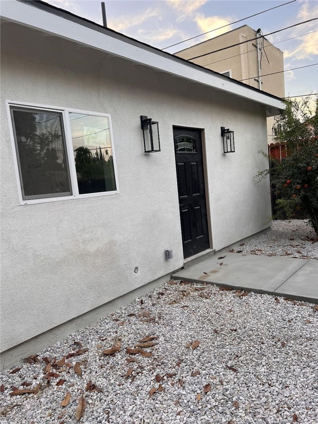 20517 Gault Street, Los Angeles