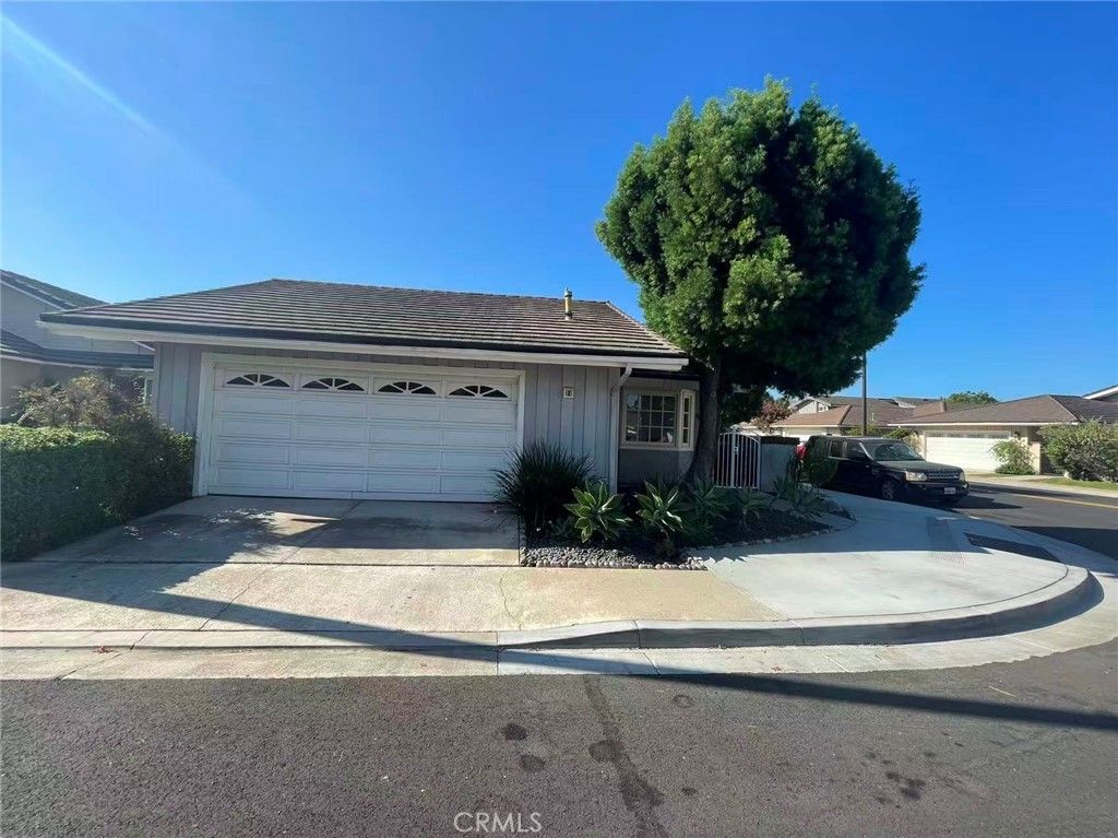 2 Redhawk, Irvine