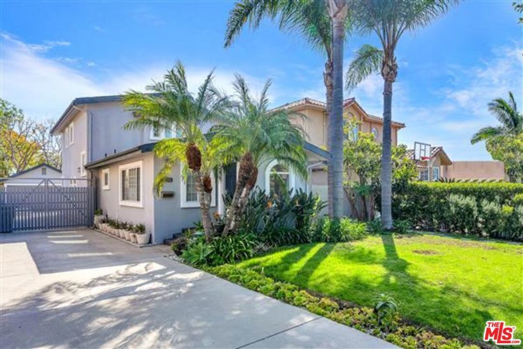 10824 Westminster Avenue, Los Angeles