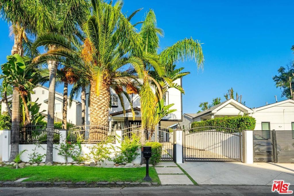 5526 Sylvia Avenue, Los Angeles