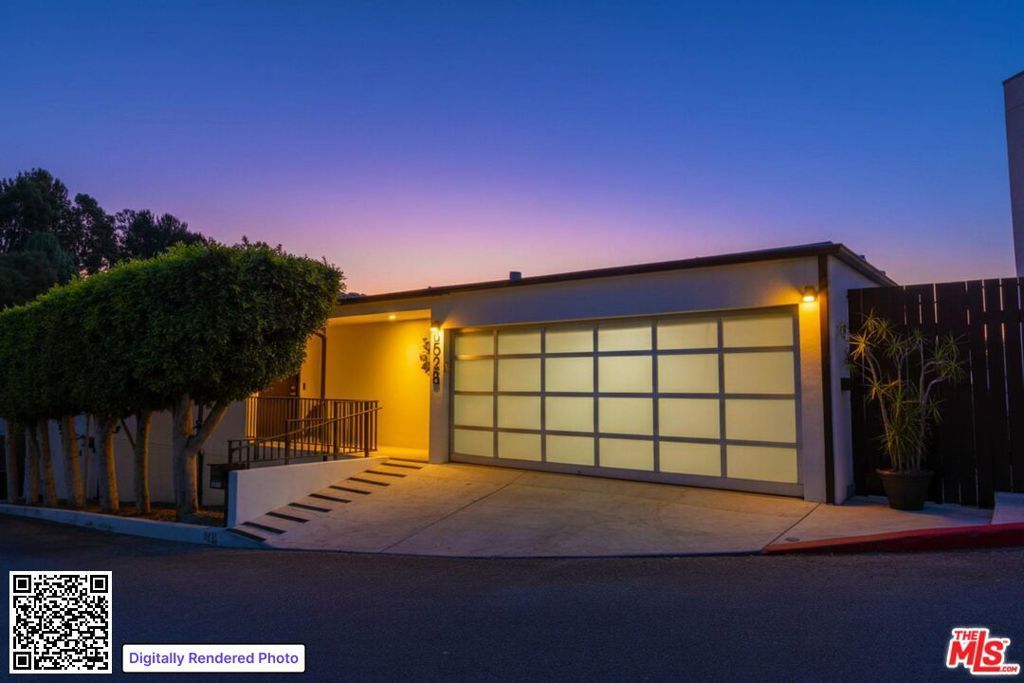 8528 Hillside Avenue, Los Angeles