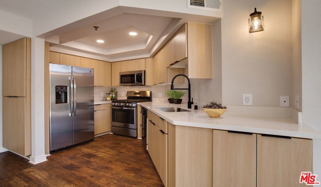 7660 Beverly Boulevard # 239, Los Angeles