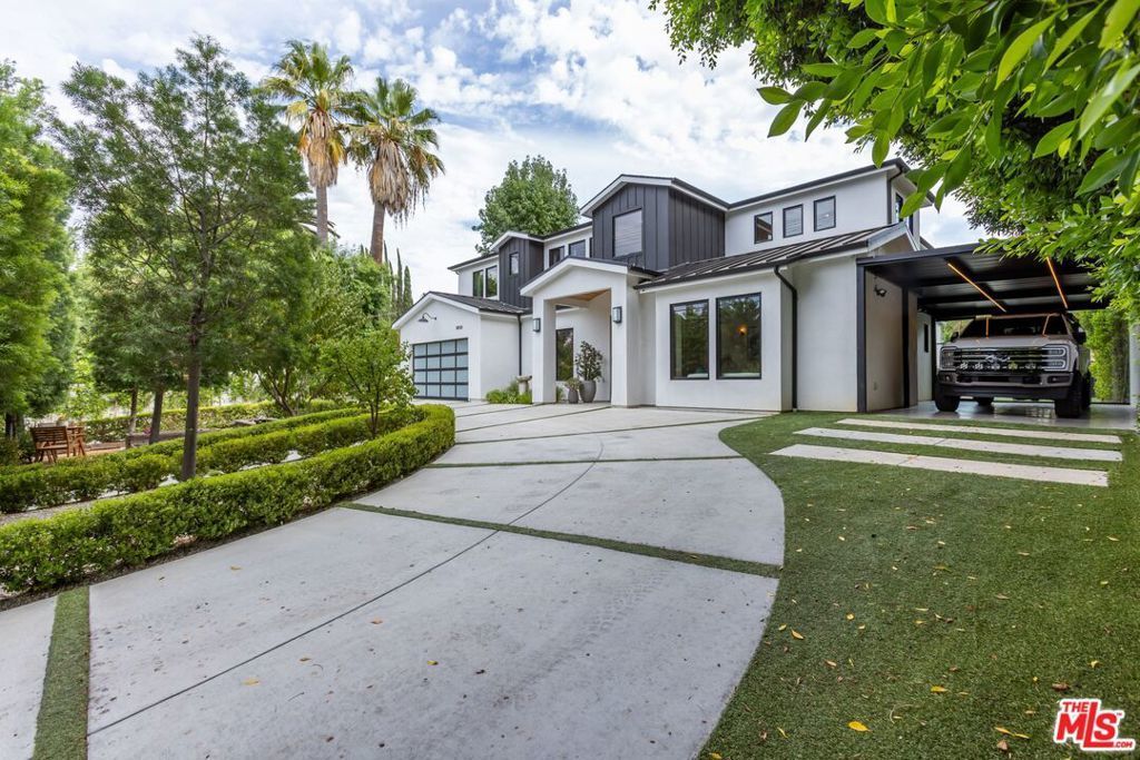 18938 Wells Drive, Tarzana