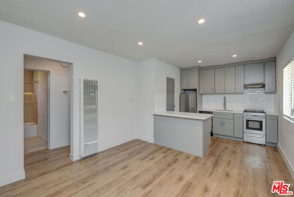 4140 Grand View Boulevard # 14, Los Angeles