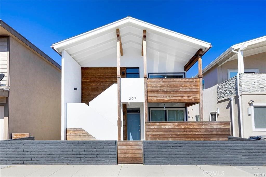 207 Cypress # A, Newport Beach