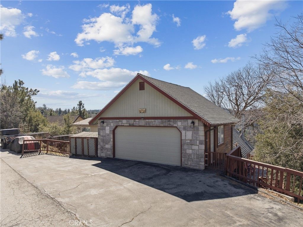 1171 N Grass Valley, Lake Arrowhead