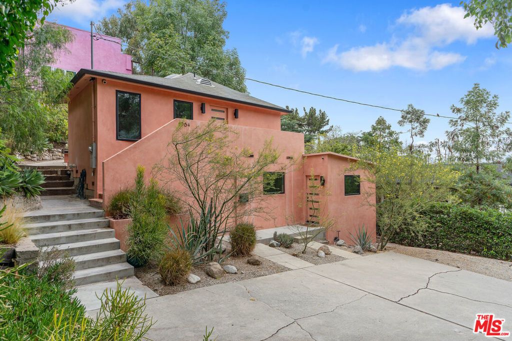 1964 Vestal, Los Angeles