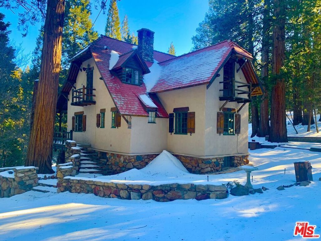 28832 Sycamore Drive, Skyforest