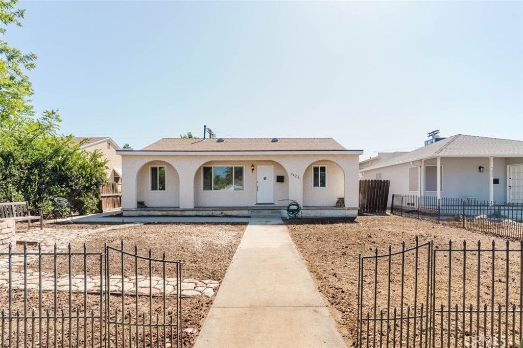 7426 Dempsey Avenue, Van Nuys