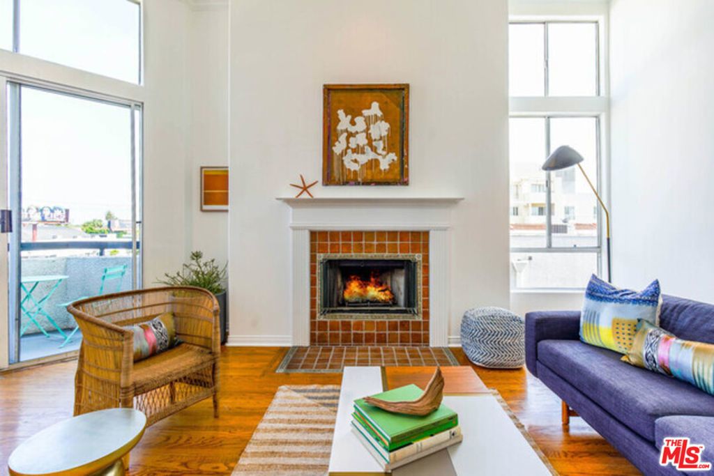 1240 S Corning Street # 305, Los Angeles