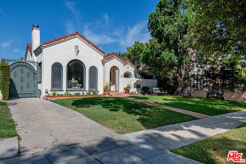 121 S Poinsettia Place, Los Angeles