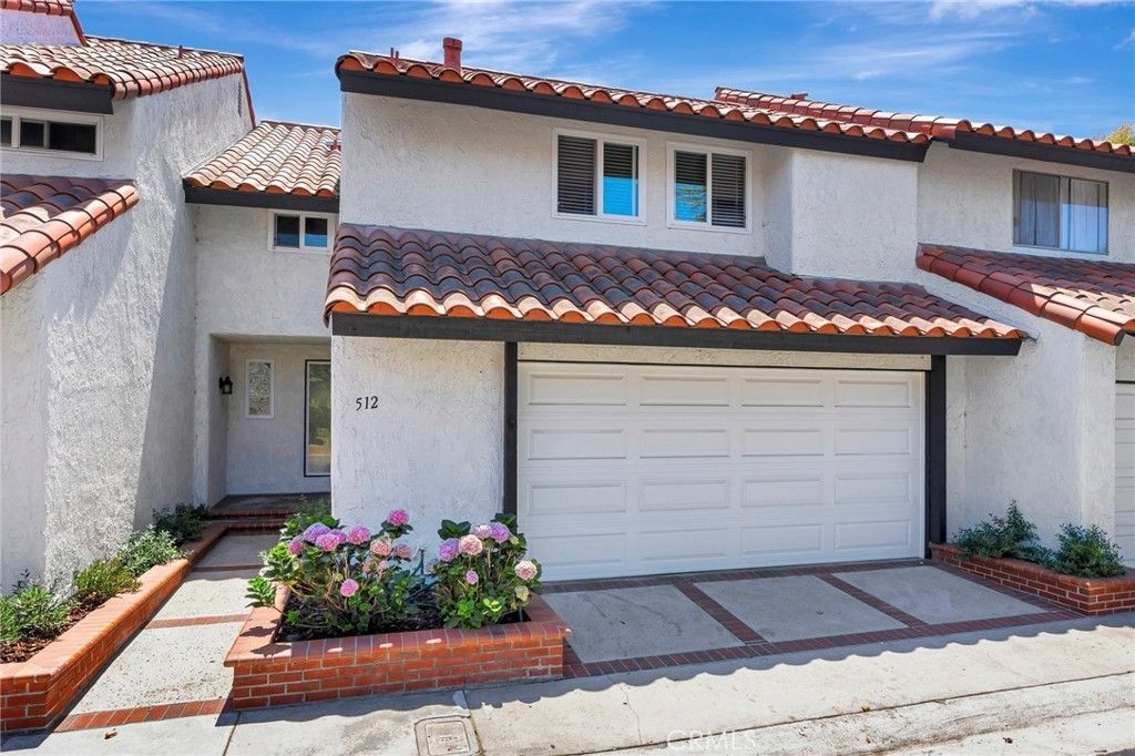 512 Amber Drive, Huntington Beach