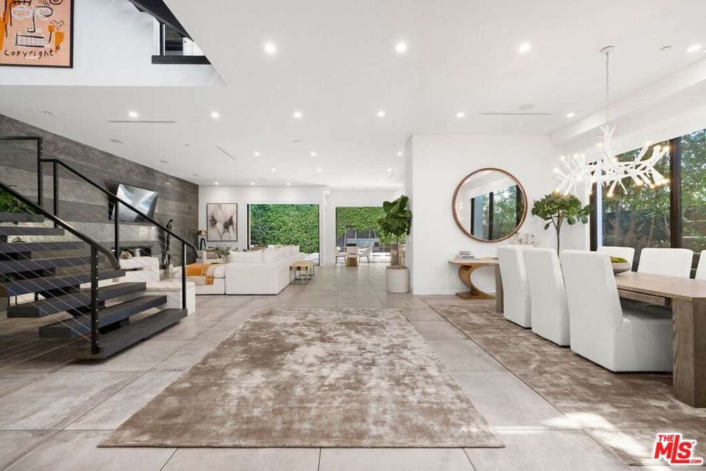 839 N Gardner Street, Los Angeles
