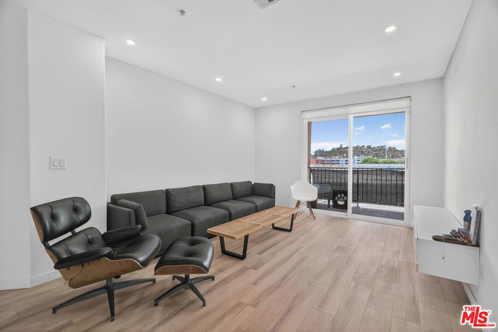 360 W Avenue 26 # 236, Los Angeles