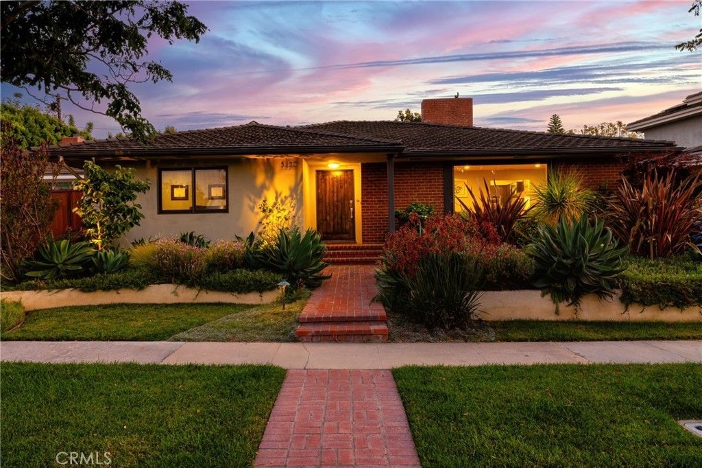 5220 E Los Flores Street, Long Beach