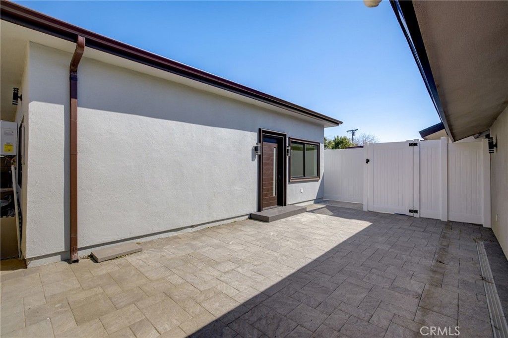 10922 Garden Grove Avenue, Porter Ranch