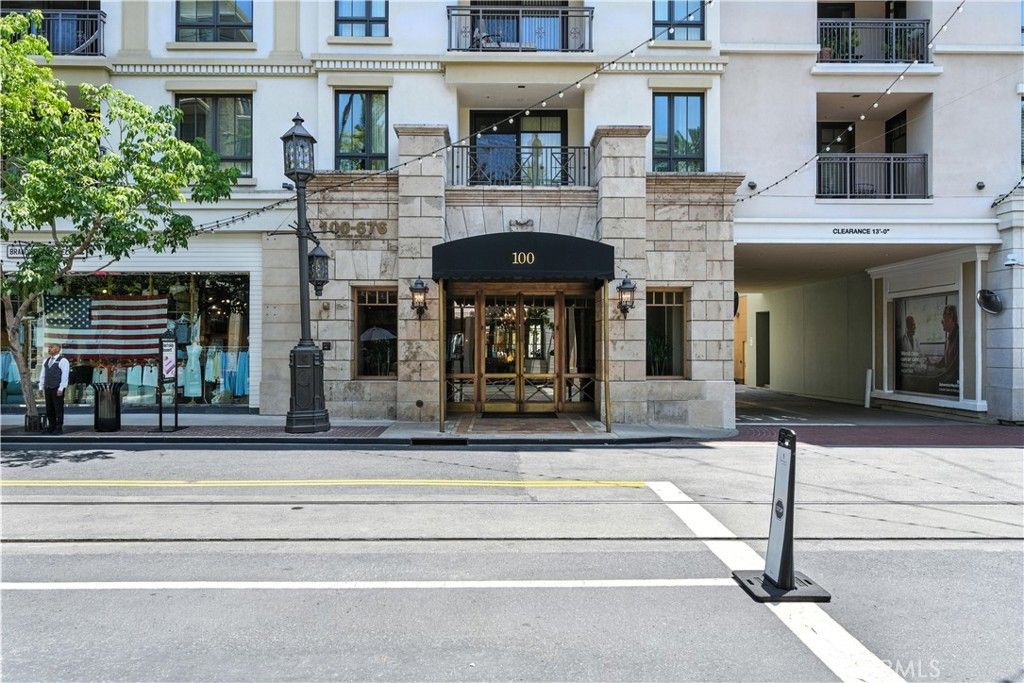403 Caruso, Glendale