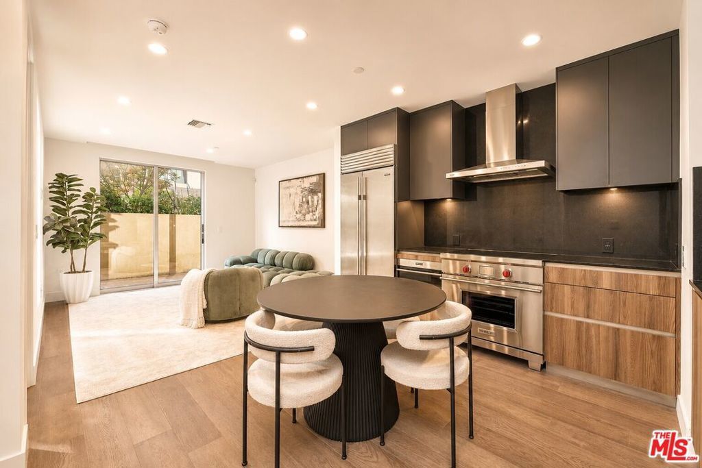 728 N Sweetzer Avenue # 112, West Hollywood
