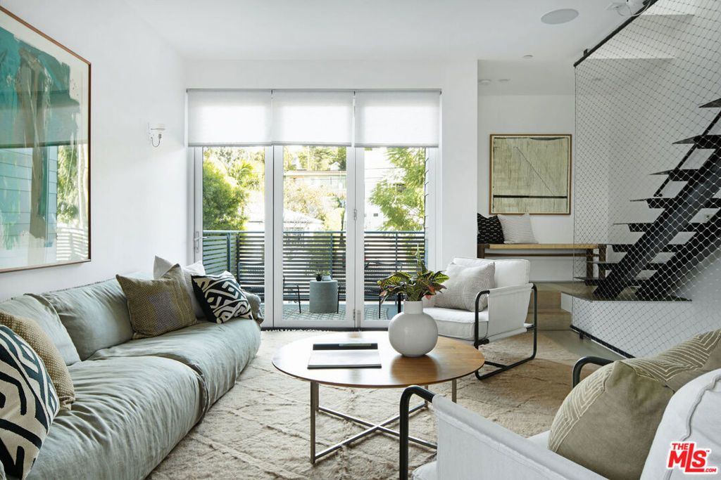927 Hyperion Avenue, Los Angeles