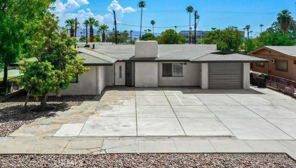 45472 Deglet Noor, Indio