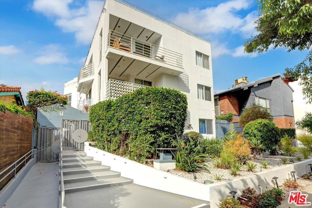 842 11th St # 2, Santa Monica