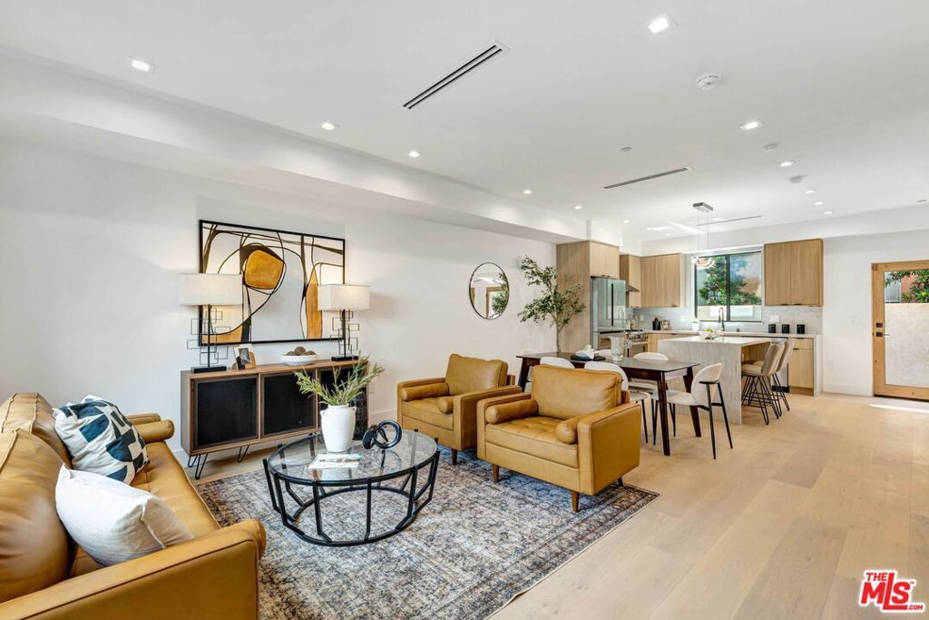 4329 Radford Avenue # 2, Studio City