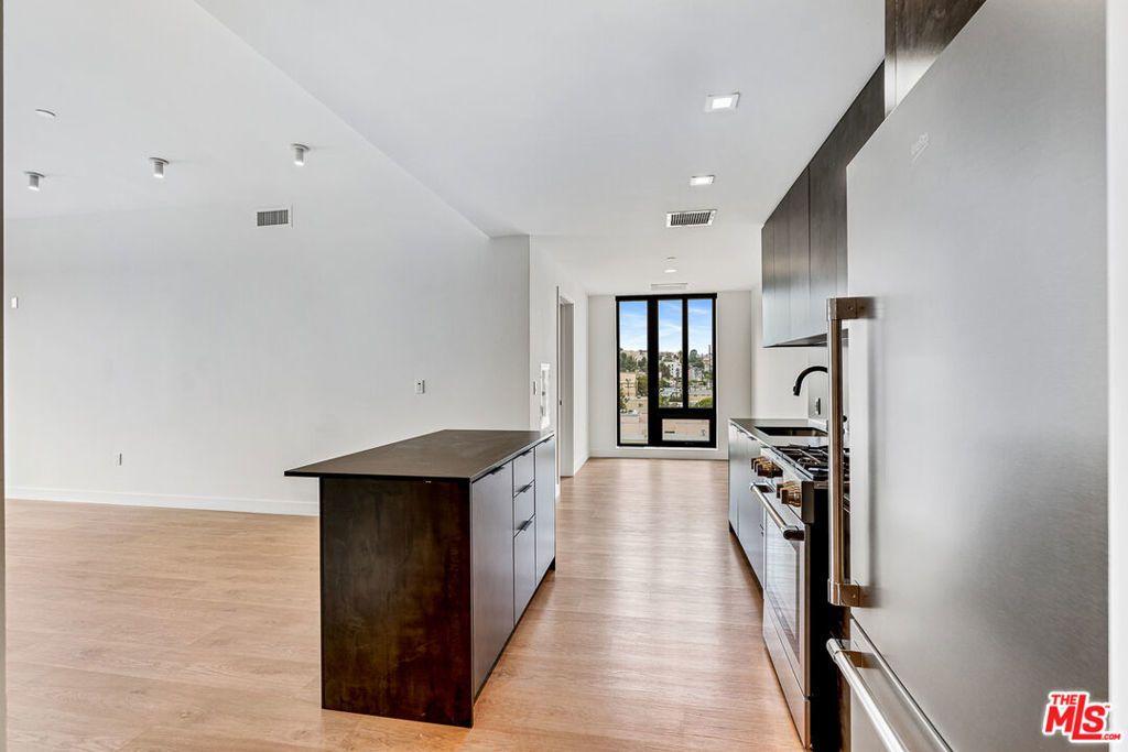 10700 Tabor Street # 522, Los Angeles