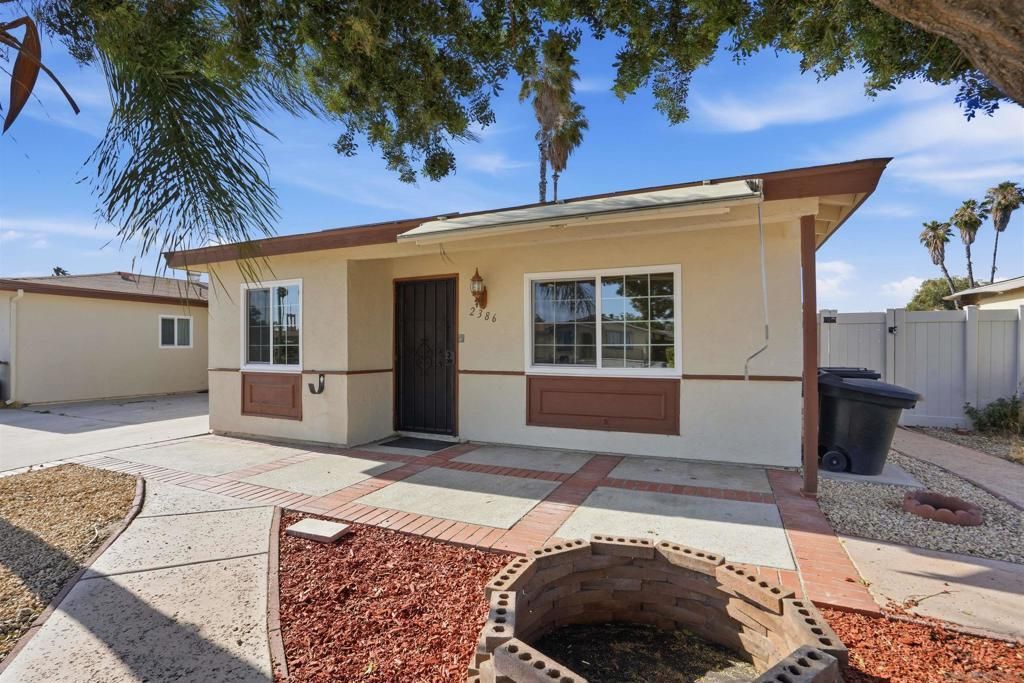 2386 San Bernardo Ave, Hemet