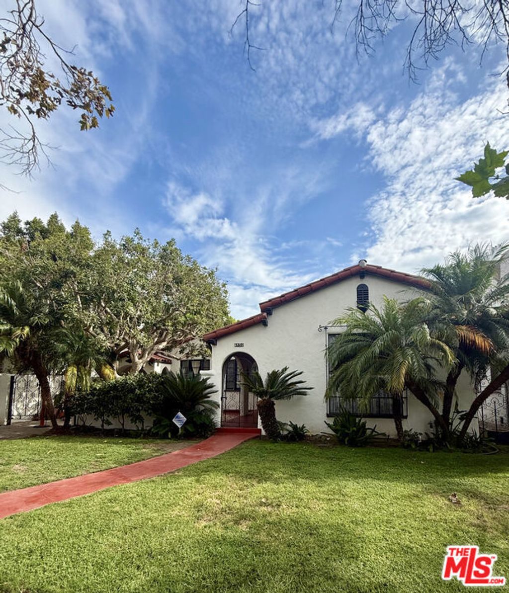 6450 Drexel Avenue, Los Angeles