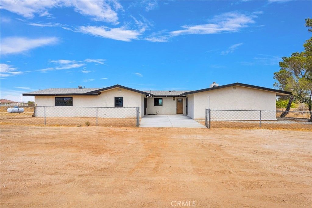 10675 Joshua, Apple Valley