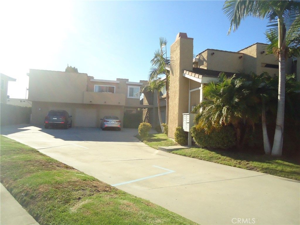17762 Paseo # C, Huntington Beach