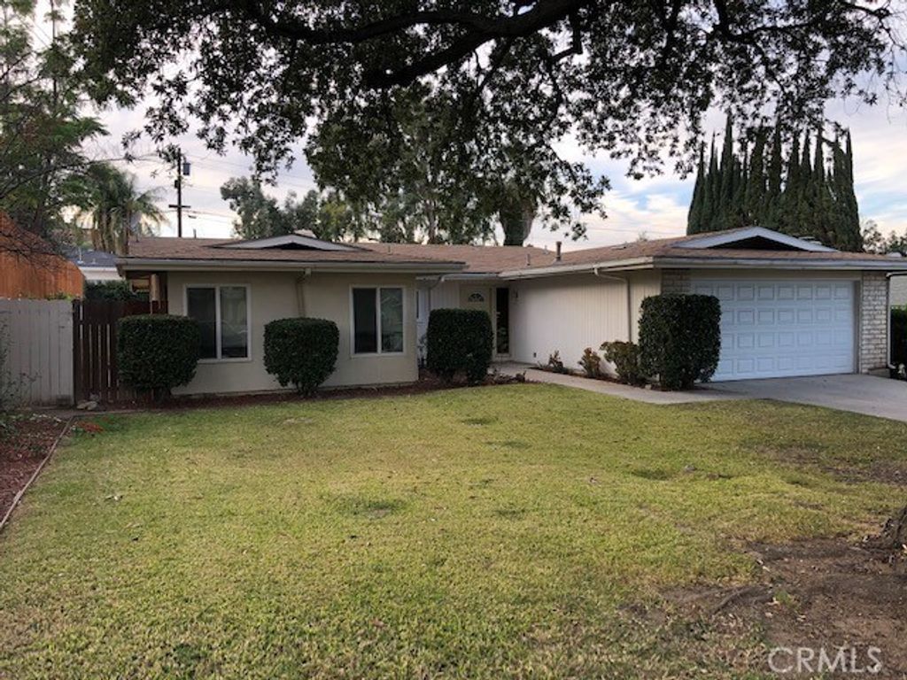 11594 Poplar Street, Loma Linda
