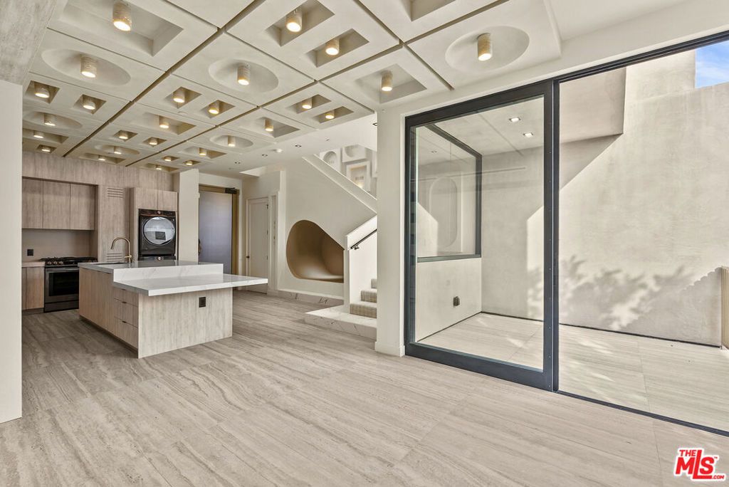 1021 N Ogden Drive # Ph 6, West Hollywood