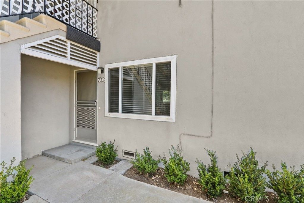 732 N Euclid Street, La Habra