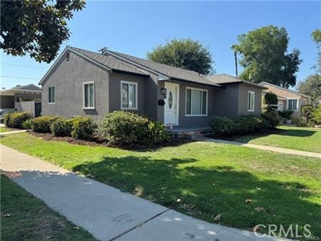 6837 Oak Park Avenue, Lake Balboa