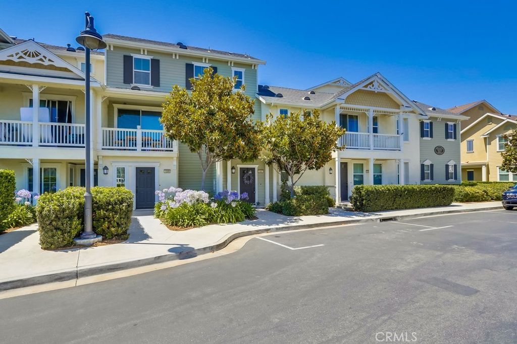 1327 Abelia, Irvine
